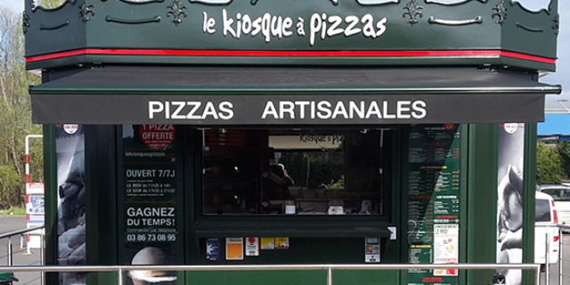 Le kiosque à pizzas à Joigny